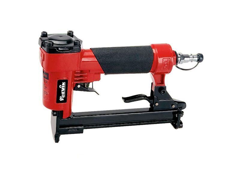 Nietapparaat tackerix T8 1800 nieten 6 mm. lang